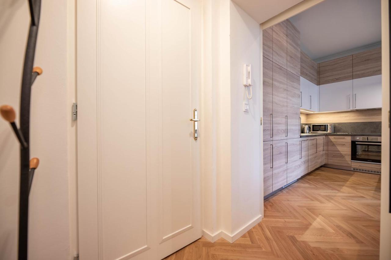 Friendly Apartments In Prague Luaran gambar