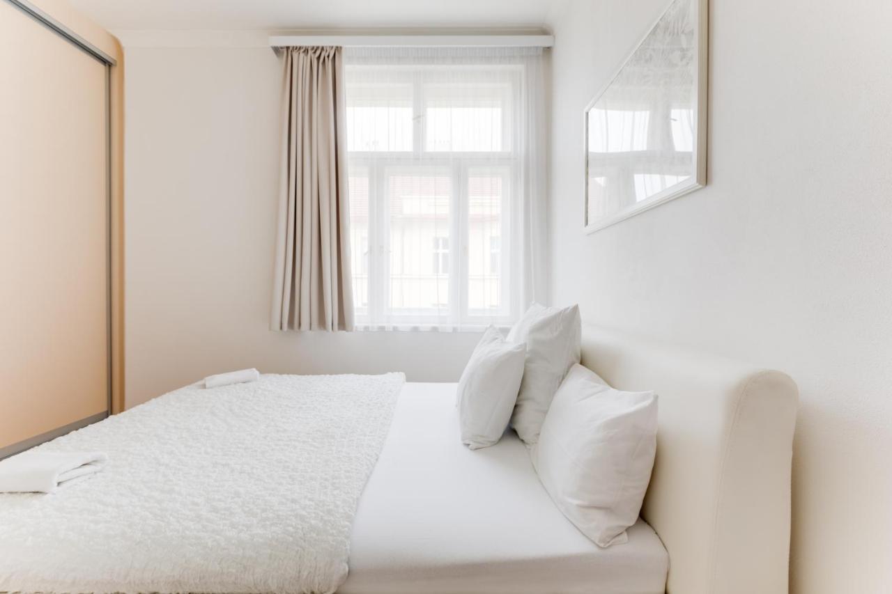 Friendly Apartments In Prague Luaran gambar