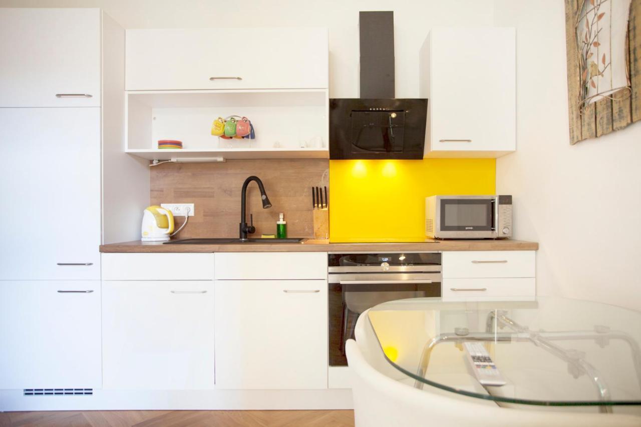Friendly Apartments In Prague Luaran gambar