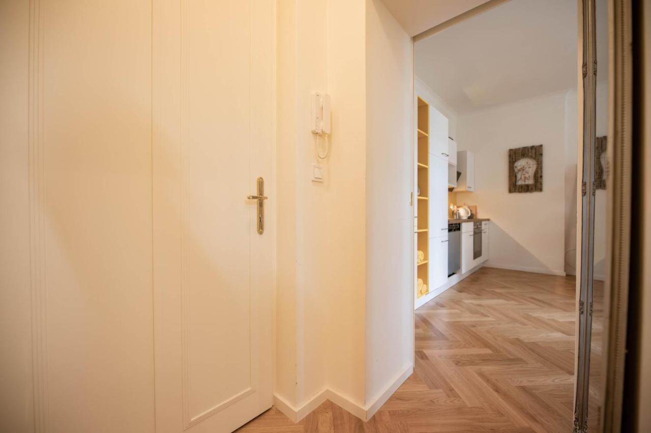 Friendly Apartments In Prague Luaran gambar